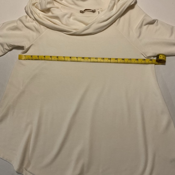 Soft Surroundings Women’s Cowl Neck Blouse Short Sleeve - Picture 4 of 6